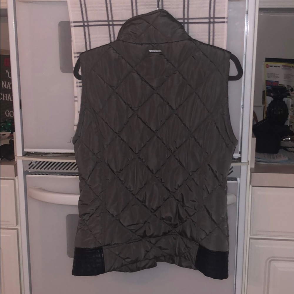 Marc New York vest - bought at Sak’s 5th Ave - Picture 4 of 5